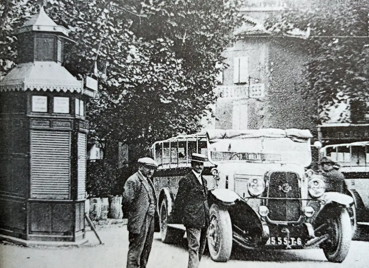 millau hotel commerce maire mandarous 10