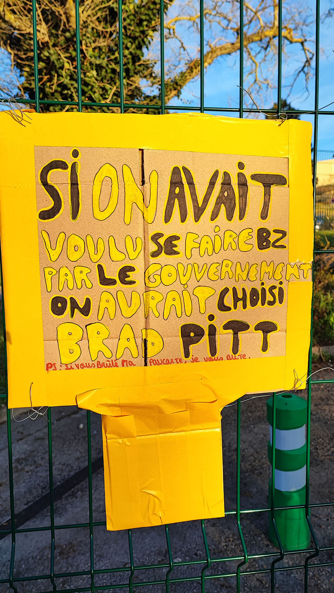 millau blocus lycee 28 mars 04