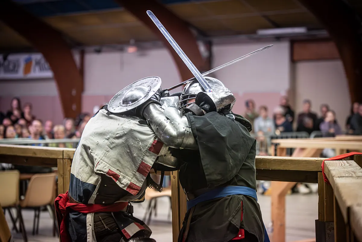 Millau. Les combats de béhourd se poursuivent au Lion d’Acier 22 millau lion acier octobre 23 08
