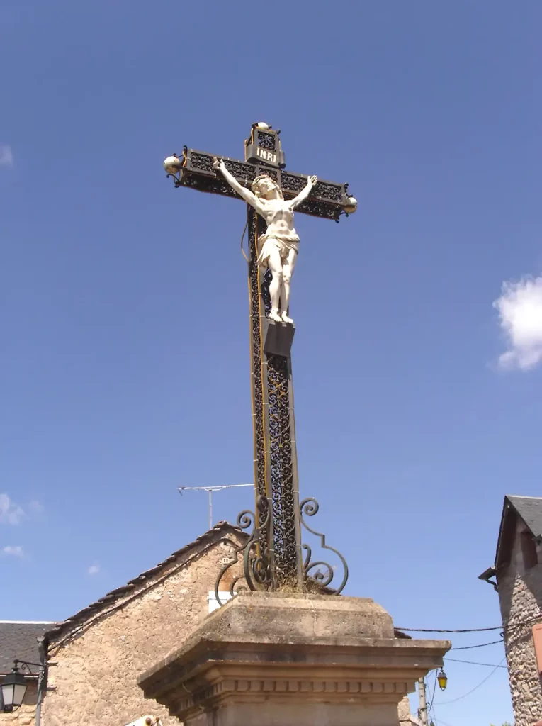 croix place veyreau aveyron 3