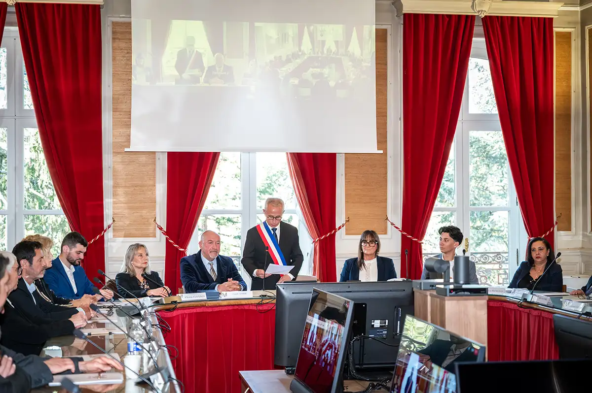 Millau. La nouvelle équipe municipale est officiellement en place 44 conseil 3
