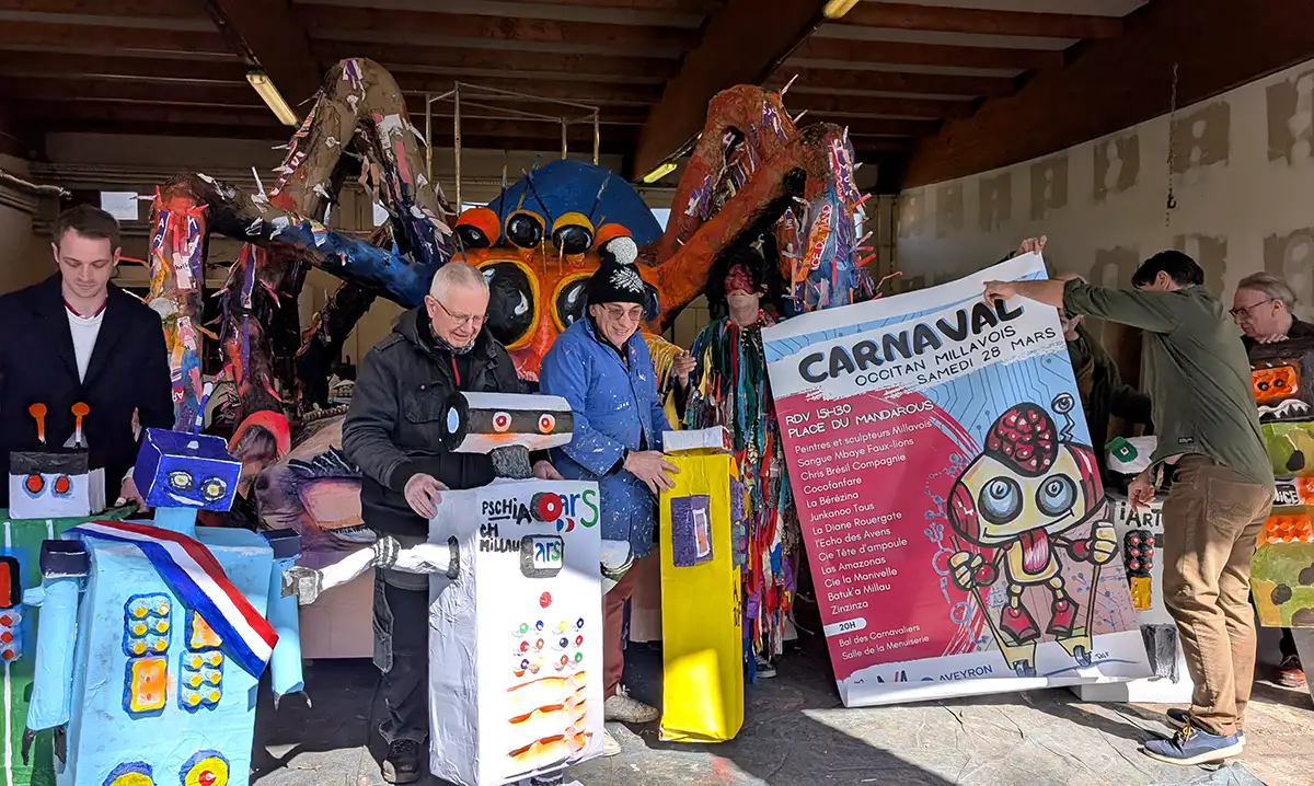Millau : l’« IArraignée » sort de l’ombre, le Carnaval 2026 promet un joyeux chaos ! 4 millau mascotte carnaval 2026 3
